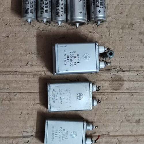 可维修1500WDC0.5UF 1，古老电容油浸电容