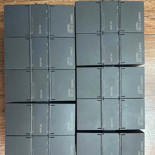 可维修西门子200Smart 模拟量模块EM AR04 成色如图，议价