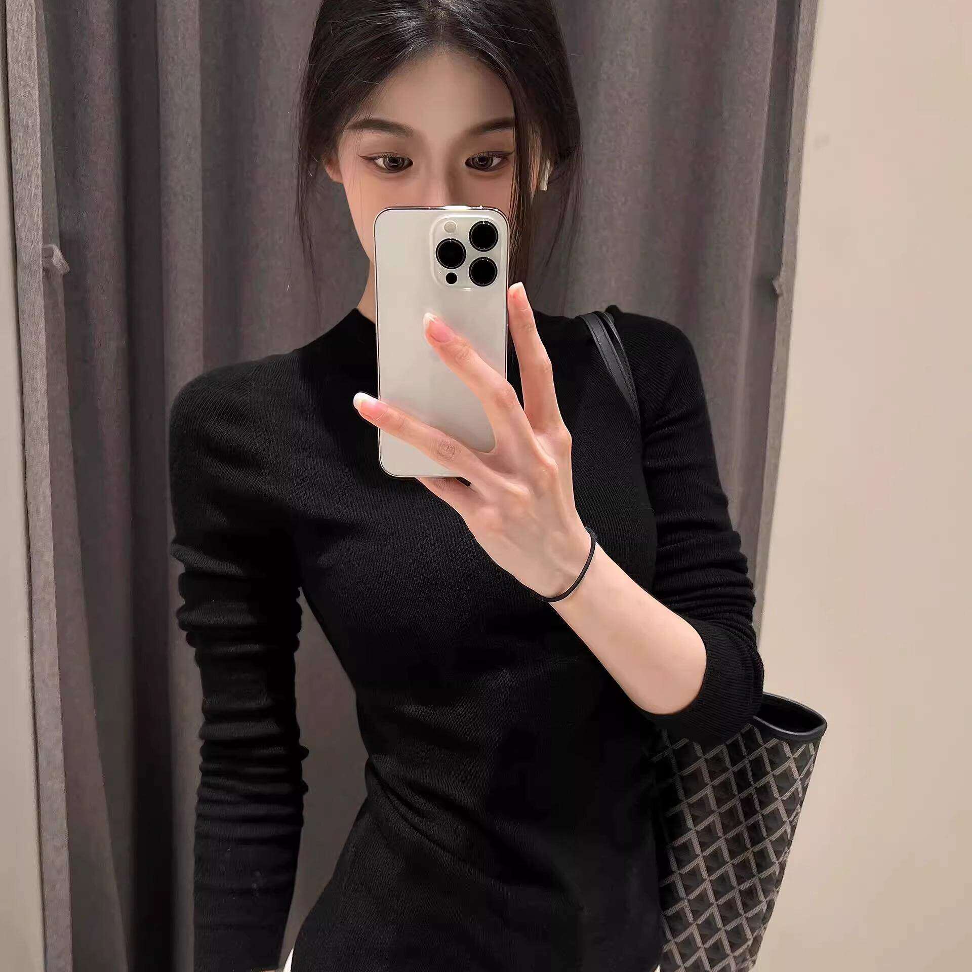 黑色圆领长袖内搭针织衫女秋冬紧身毛衣打底衫简约基础款百搭上衣