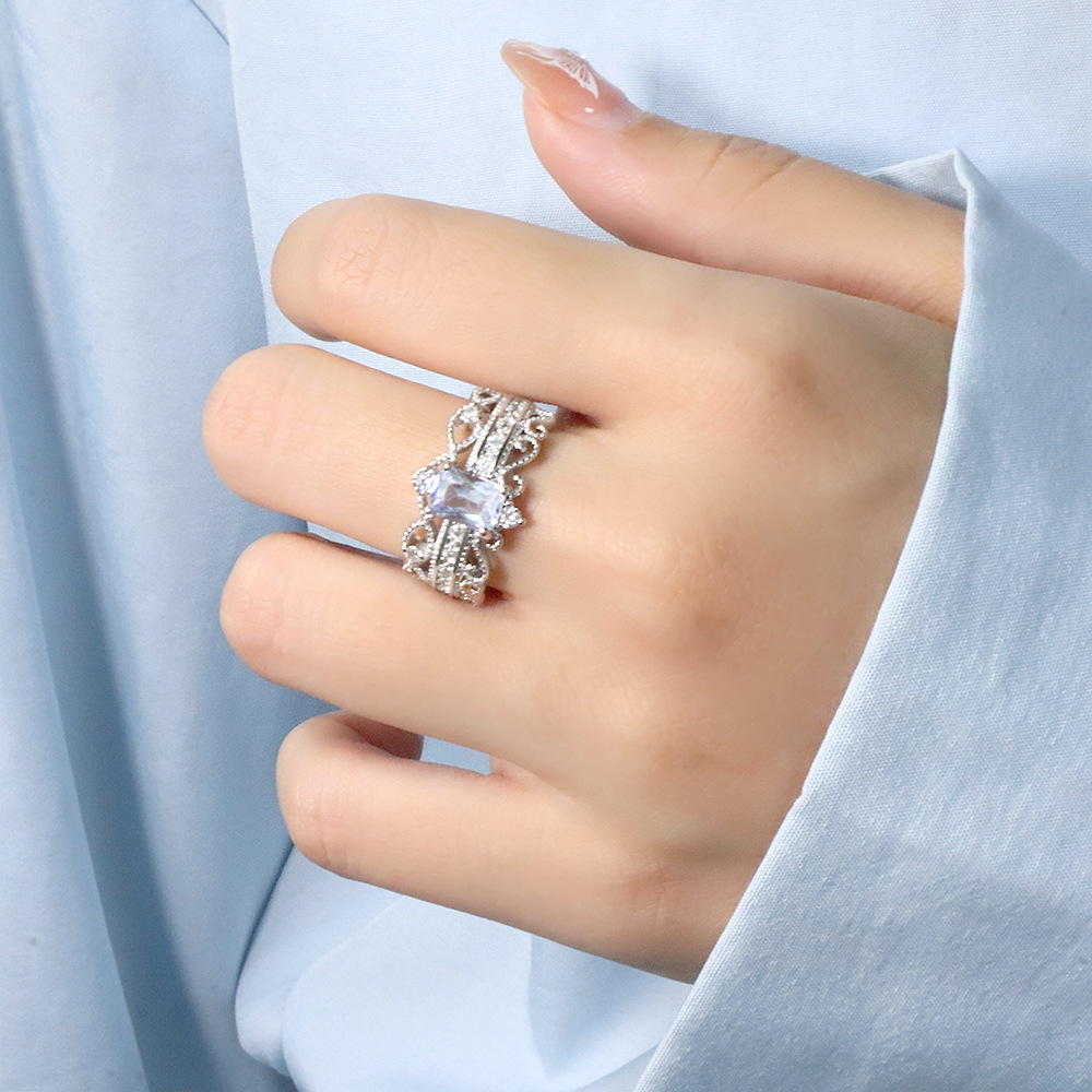 锆石蕾丝戒指复古轻奢风气质镂空花边双层宽边食指环方钻皇冠指环