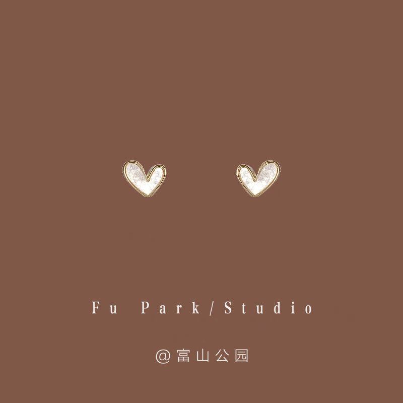 「赫本千金」简约小巧百搭爱心耳钉小众设计感日常精致气质耳环,饰品/流行首饰/时尚饰品新,耳钉,淘宝优惠券,粉丝福利购,淘宝优惠卷