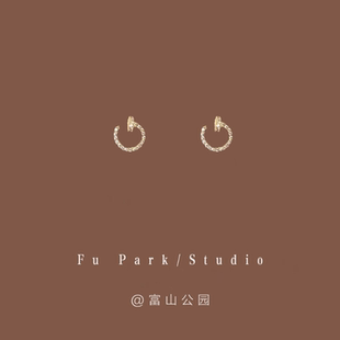 「唐顿千金」轻奢气质百搭钉子耳钉925纯银小众日常精致小巧耳环