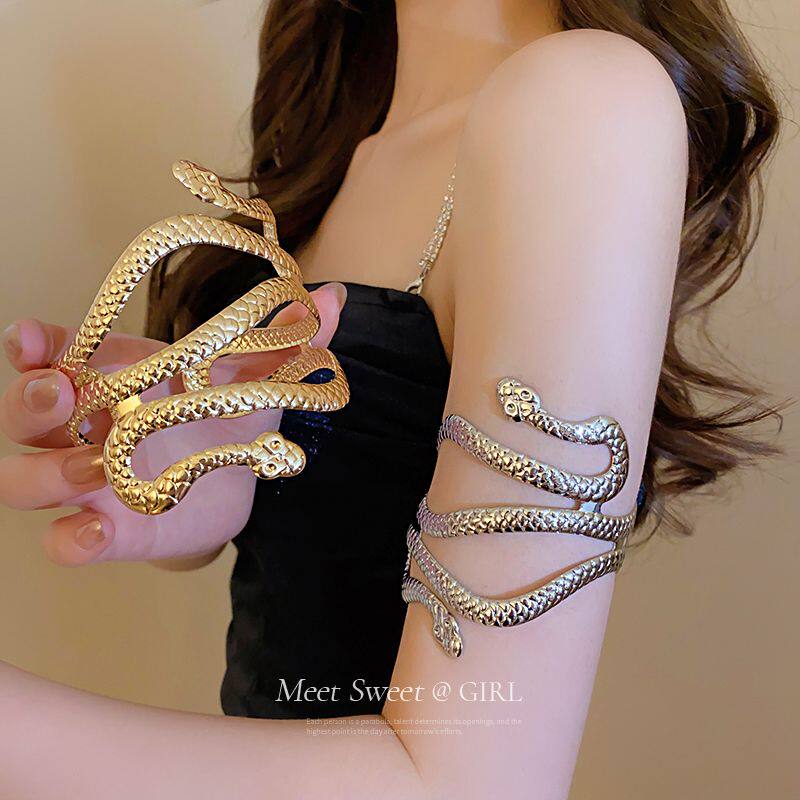 金属蛇形2025新年新款开口手镯金色臂环饰品女辣妹银色朋克亚文化