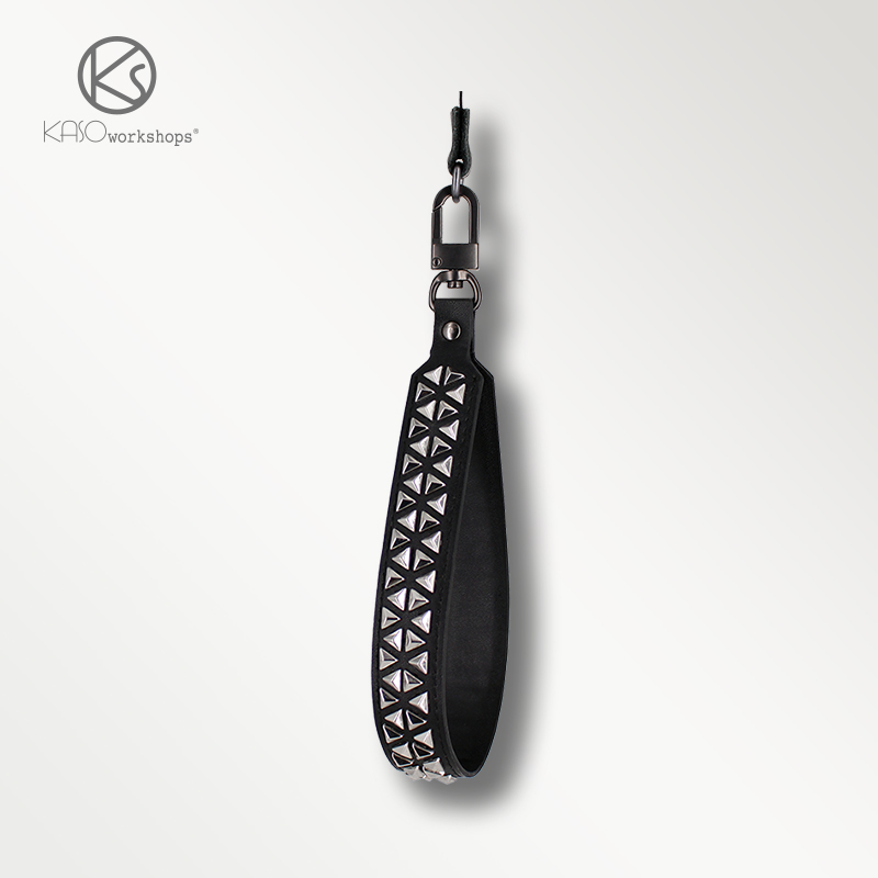 新款原创铆钉皮革手机链挂饰挂绳