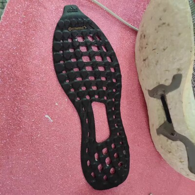适用于ubboost跑步鞋换底修复NMD鞋底更换椰子维修补专业修鞋店铺