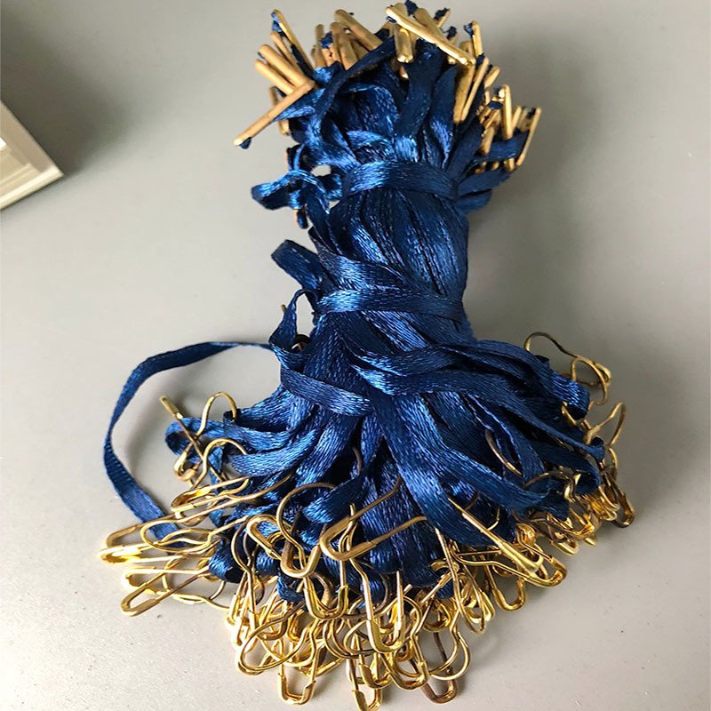 高档黑白吊牌绳子米黄缎带葫芦别针扣商标线丝带挂绳 吊粒1000条图片
