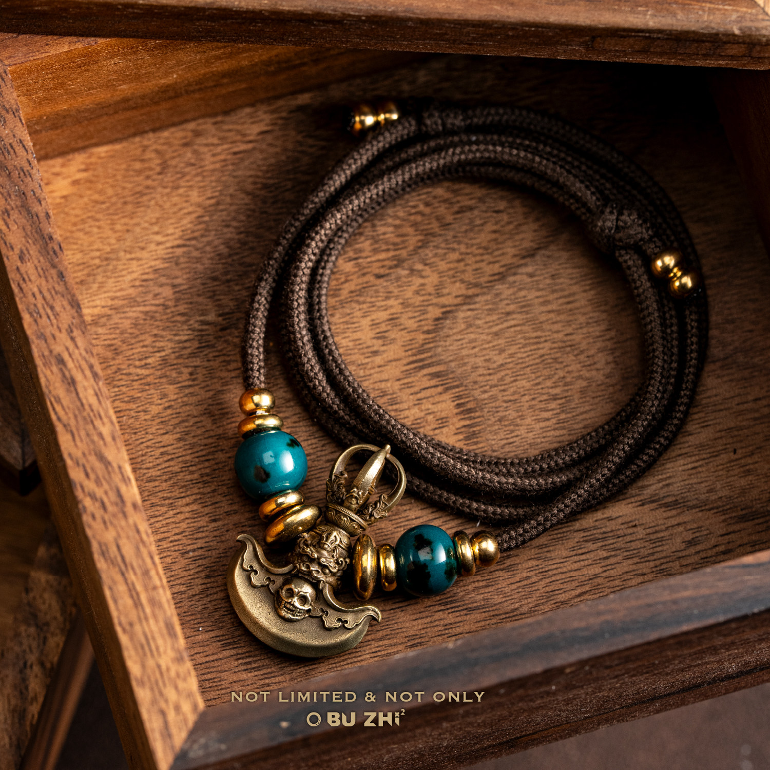 不止不只 国风系列 瑞兽金刚钺刀吊坠 925银铜24K贴金 国风潮流