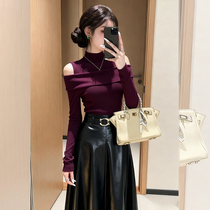 法式轻熟风气质暗紫色露肩针织衫