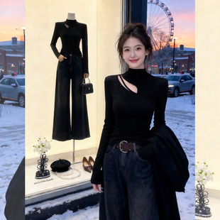 低调性感~黑色半高领镂空打底衫女春设计感小众修身显瘦内搭上衣