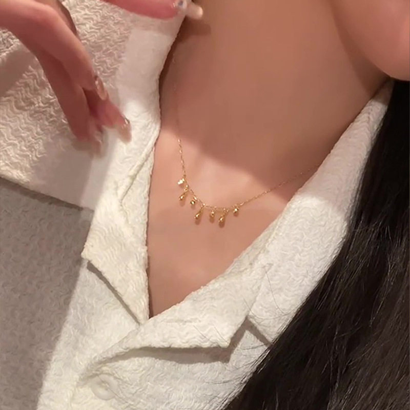 金色水滴流苏项链女2026新爆款精致吊坠轻奢小众高级感锁骨链配饰