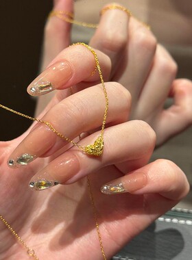 新款爆款金色超闪爱心吊坠项链女轻奢法式简约时尚网红锁骨链配饰