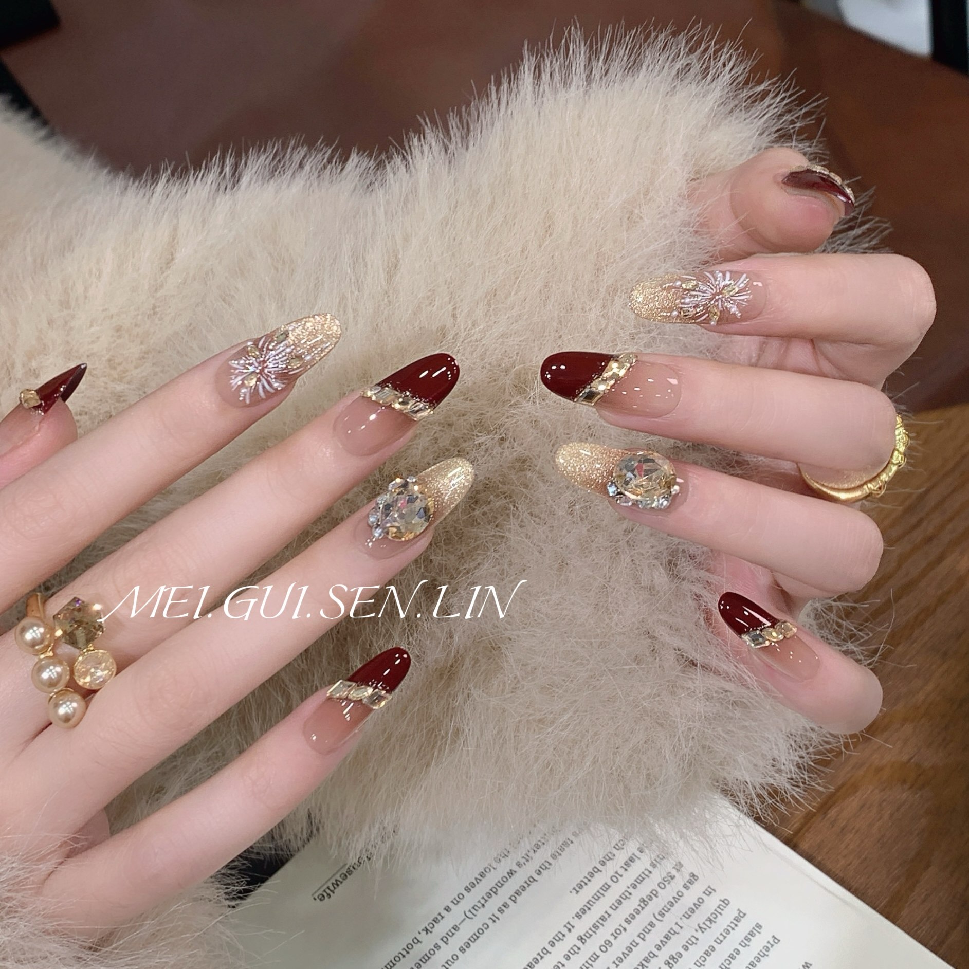 玫瑰森林法式伯爵穿戴甲手作新年红烟花爆闪钻猫眼法式长款美甲