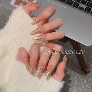 玫瑰森林浪漫花火穿戴甲手作高级感秋冬新款 显白爆闪钻烟花美甲