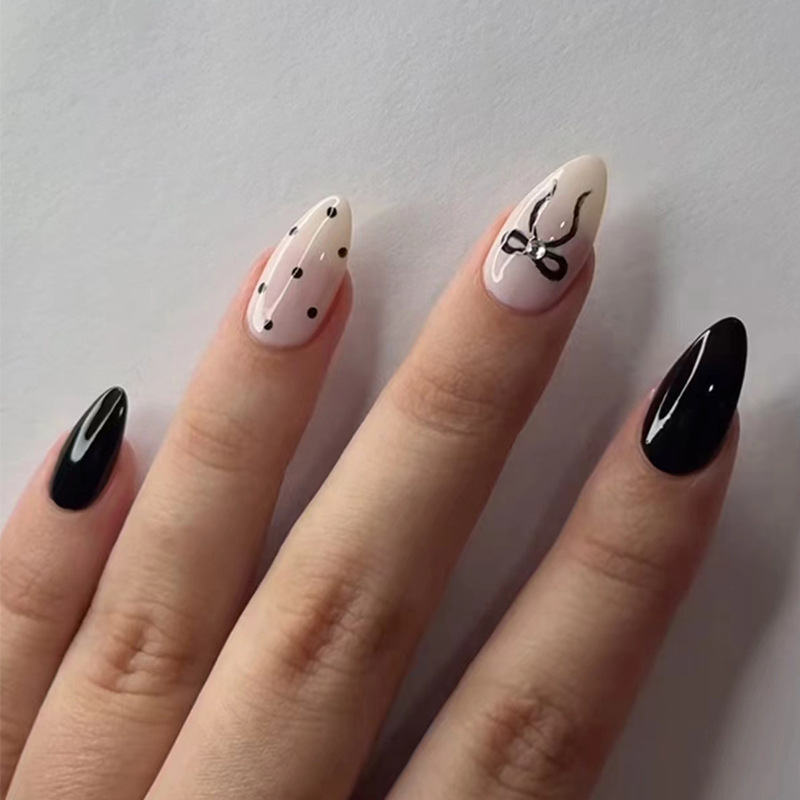 美甲贴片白色波点假指甲蝴蝶结可拆卸指甲穿戴甲美甲片钻款30片