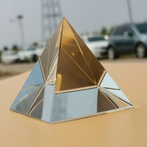 /Egyptian Pyramids K9 Glass Pyramid 80mm Rainbow Crystal Pho