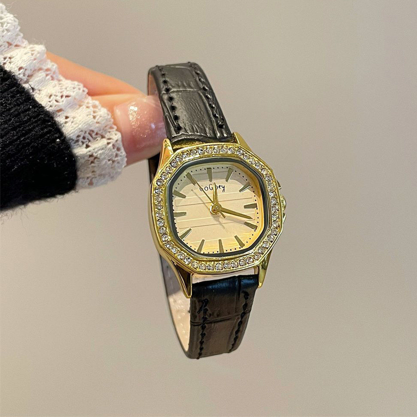 GoGoey镶钻方糖手表女款学生上班族轻奢小众高级感气质指节日礼品