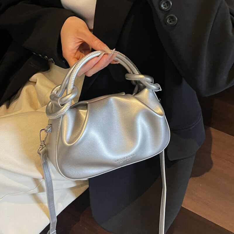 韩系小众褶皱手提小包包女2026新款春夏时尚银色斜挎包外节日礼品