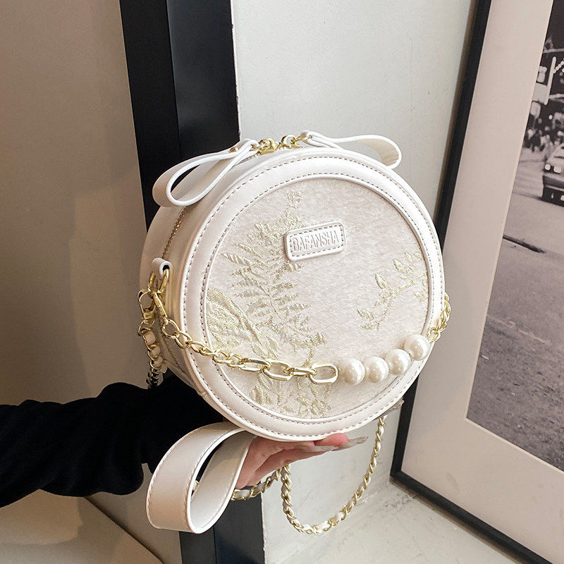 新中式国风包包女秋冬2026新款小众链条斜挎包女士爆款in节日礼品