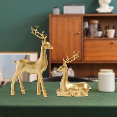 Resin Couple Deer Statue Sitting and Standing Reindeer