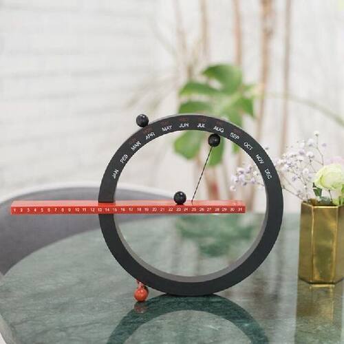 New Fashion Second-generation Manual Calendar Ornaments