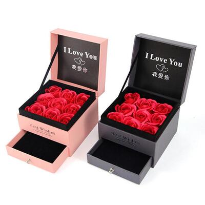 Ring Necklace Jewelry Holder Paper Box + 9Pcs Faux Rose
