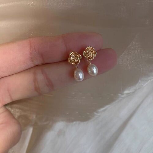 天然强光淡水珍珠米珠耳饰镀14k金精致玫瑰花耳钉S925银针小精致