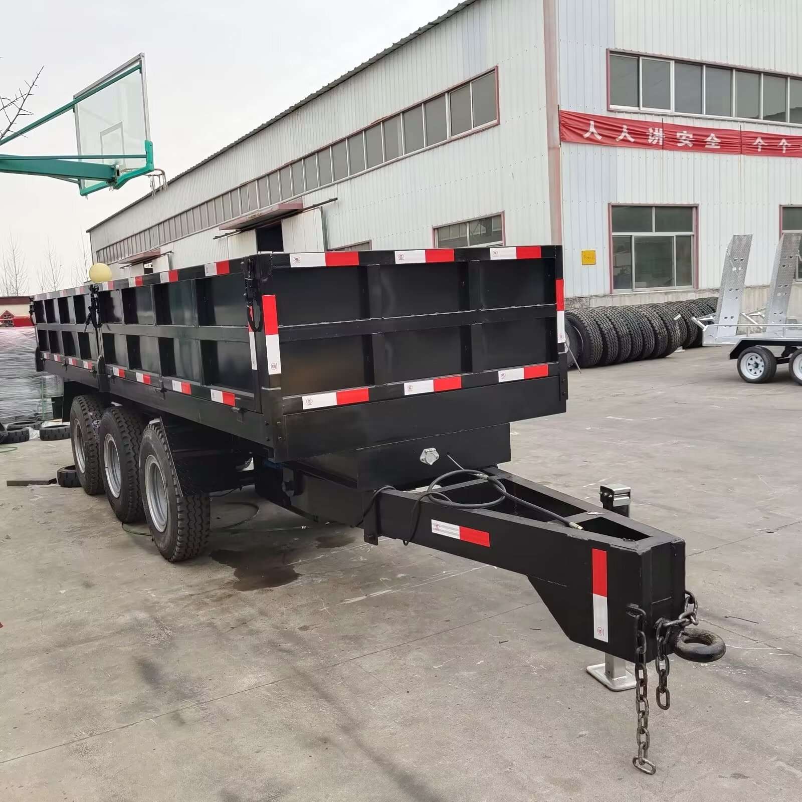 箱式带爬梯拖车汽车箱式后挂货物网厢笼越野拖挂厢式自卸车