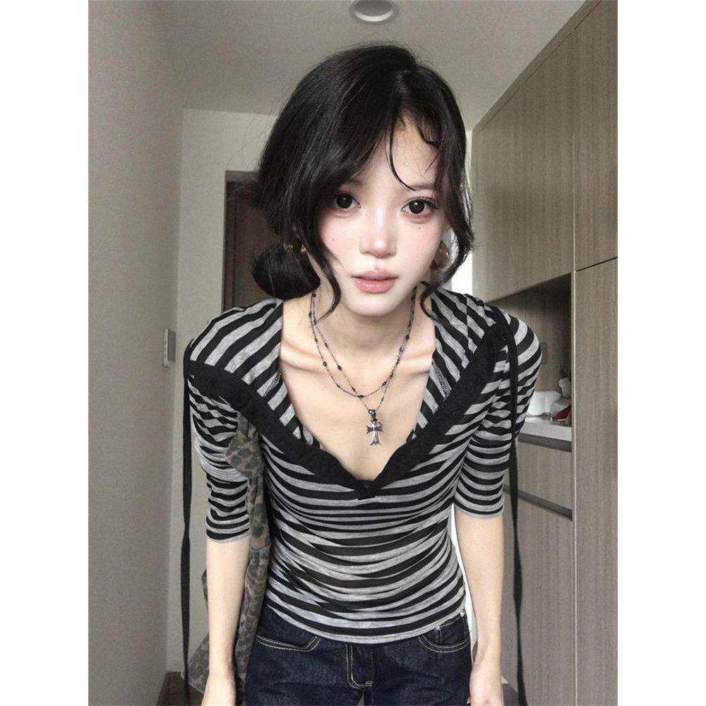 韩系气质条纹连帽帽衫长袖t恤女早秋季修身设计显瘦复古百搭上衣