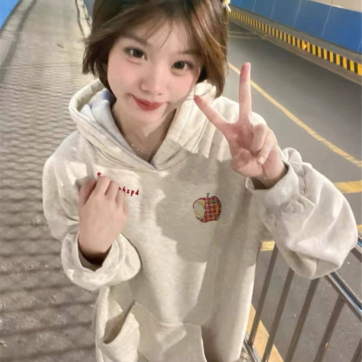 新款爆款秋冬加绒加厚卫衣女2026小个子灰色连帽巨好看的美式宽松