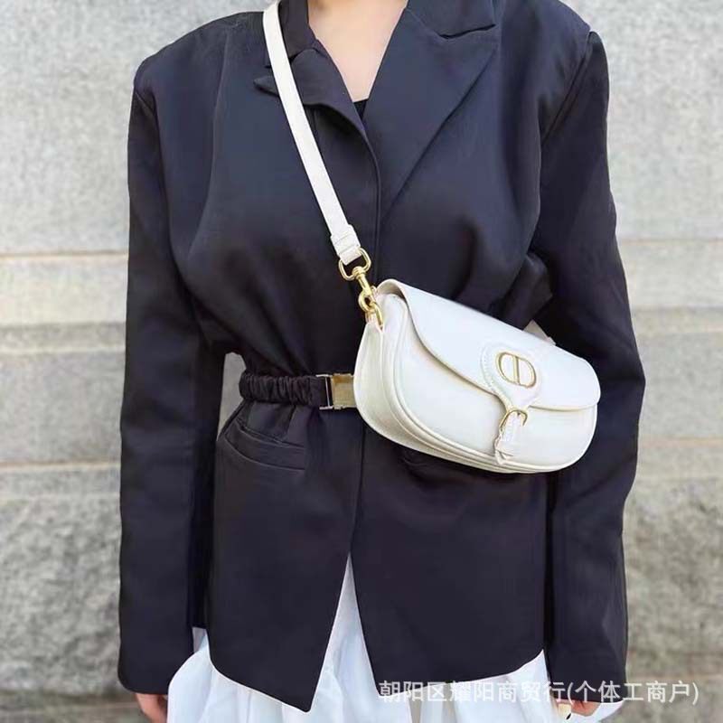 D家bobby马鞍包欧美明星同款牛皮斜跨单肩包复古半月包女士腋下包