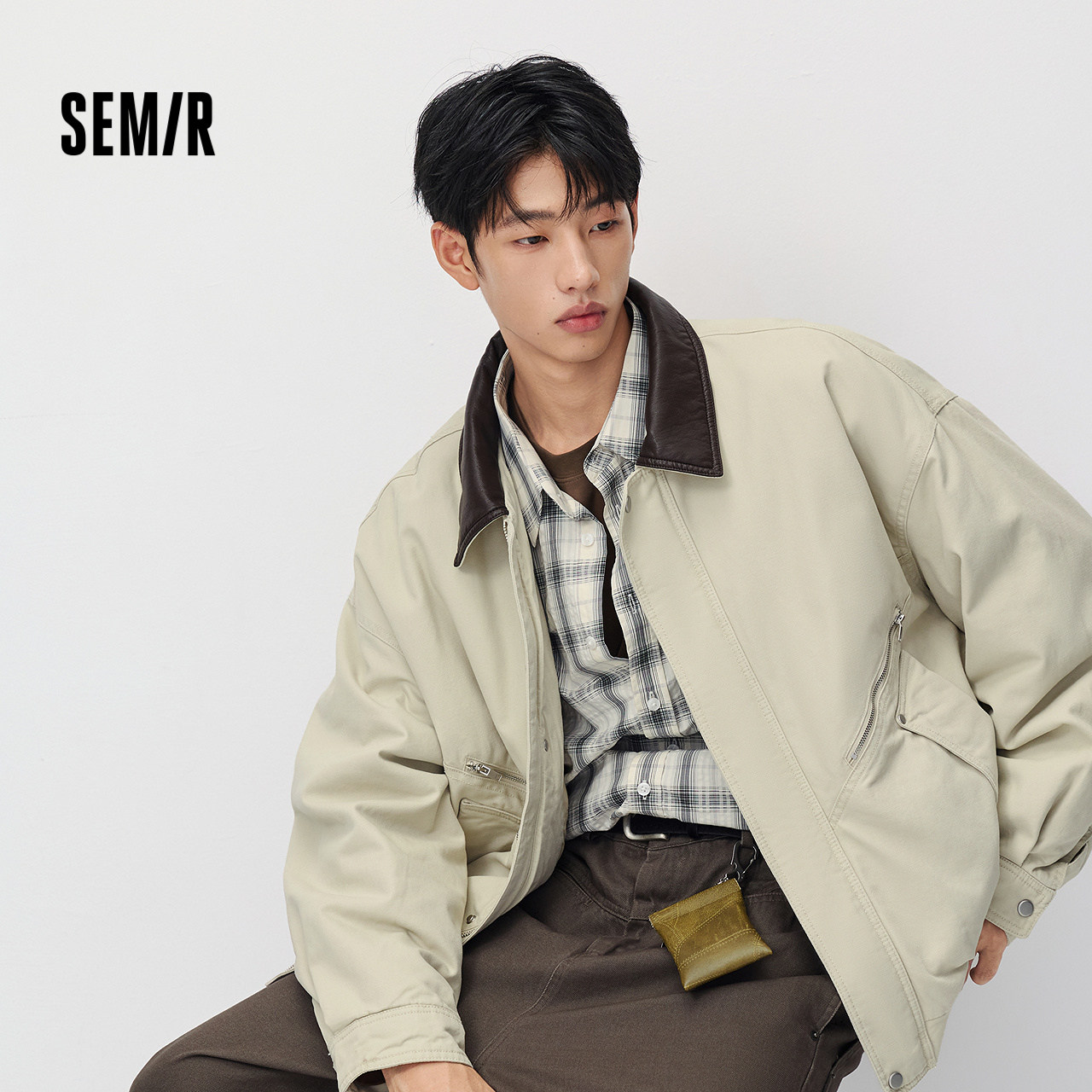 森马时尚硬朗巴恩风翻领棉服男