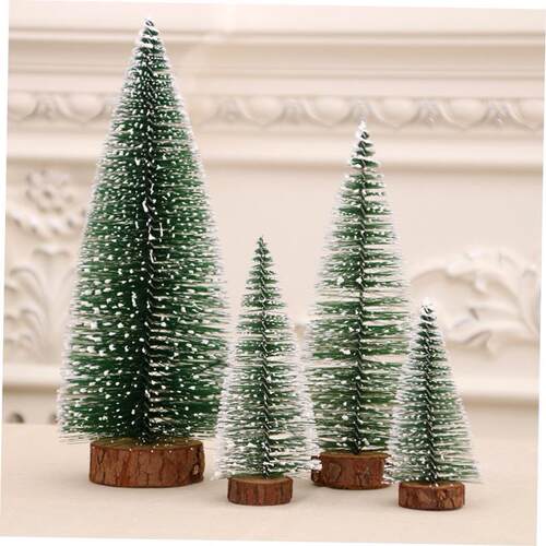 Mini Christmas tree tabletop with a Christmas gift 耶诞树