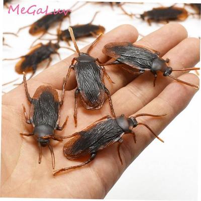 5pcs  Halloween Decoration Props Gadget Plastic Cockroaches
