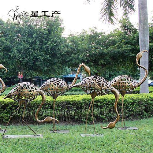 不锈钢火烈鸟鹤雕塑酒店门庭水景装饰摆件售楼部园林绿地景观雕塑
