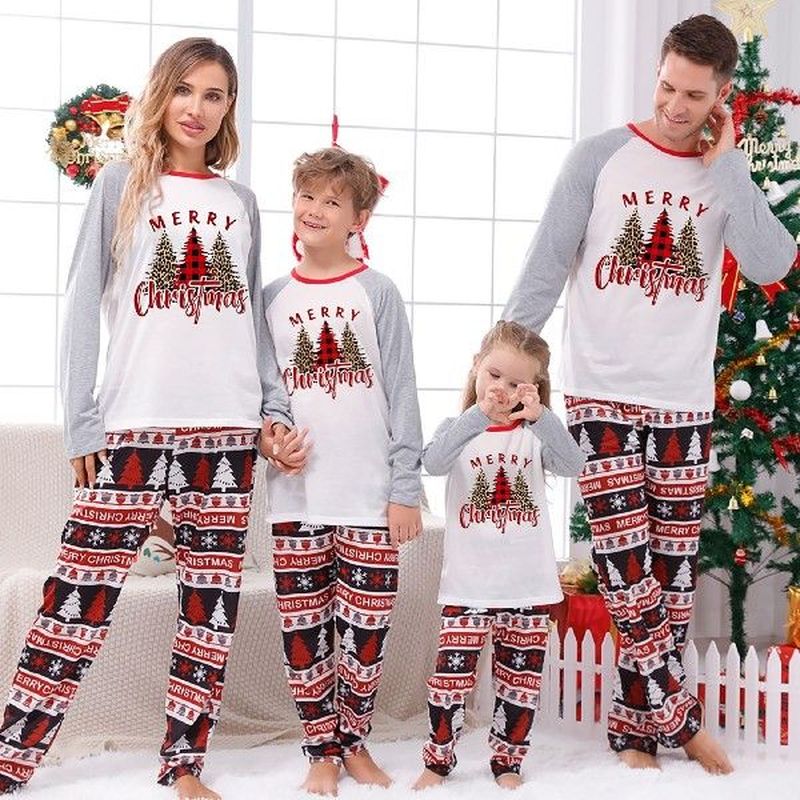 Family Matching Outfits Christmas Pajamas With Dog