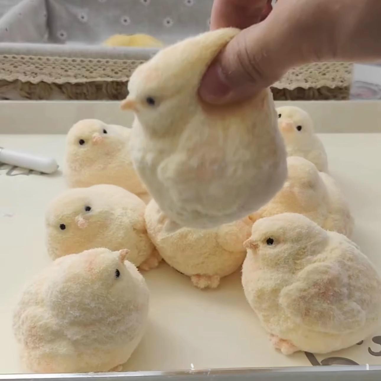 小红书同款发泄捏捏乐小黄鸡解压神器回弹小姐姐减压玩具rua泥感