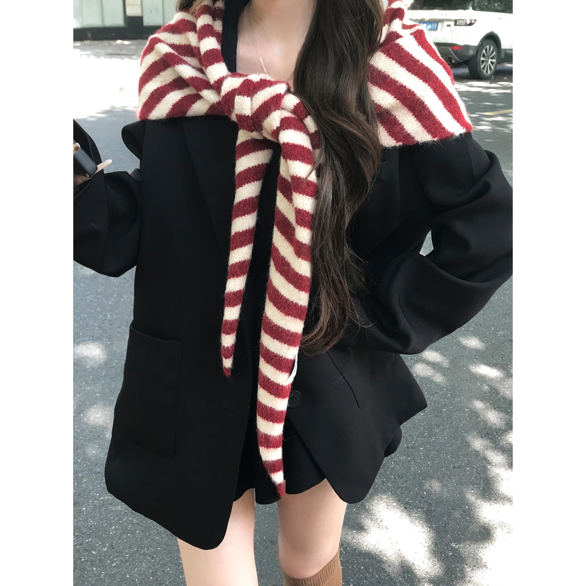 红色毛绒条纹围巾女款2025新款冬针织三角披肩氛围感围脖护颈椎