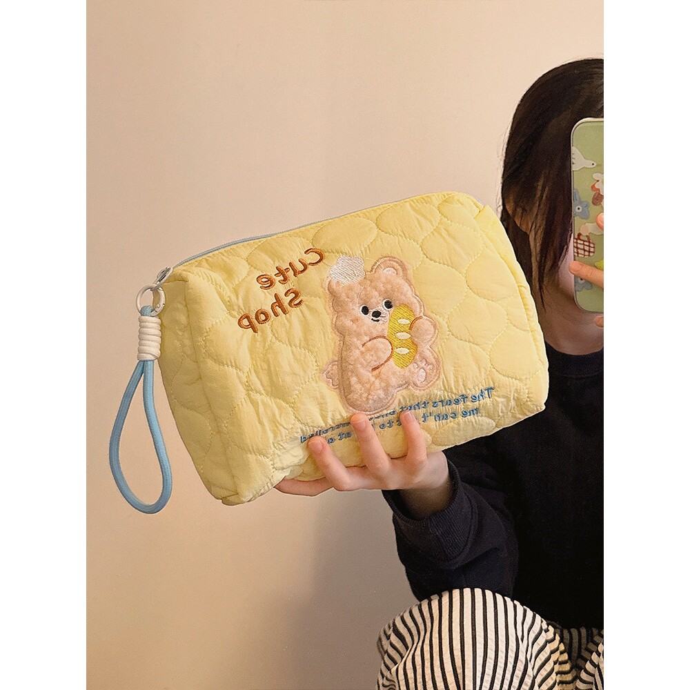 可爱手提化妆包女便携大容量化妆品收纳包2025新款旅行外出洗漱包