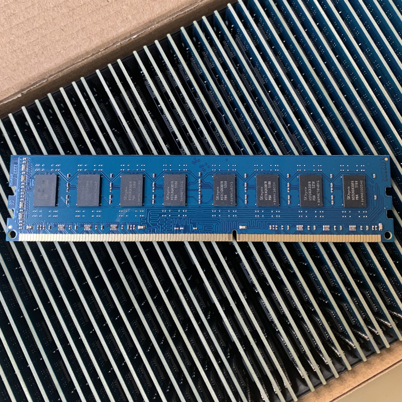 三代8GDDR31600台式机内存条
