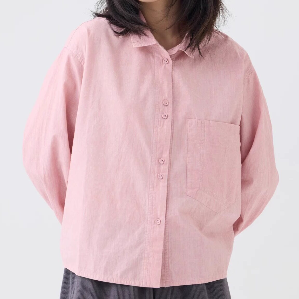 斯琴2025专柜正品纯棉翻领宽松衬衫短款长袖衬衣上衣女BEQS03309