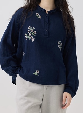 斯琴2025秋冬专柜正品深兰纯棉雏菊绣花半开襟套头衬衫BEQS03828