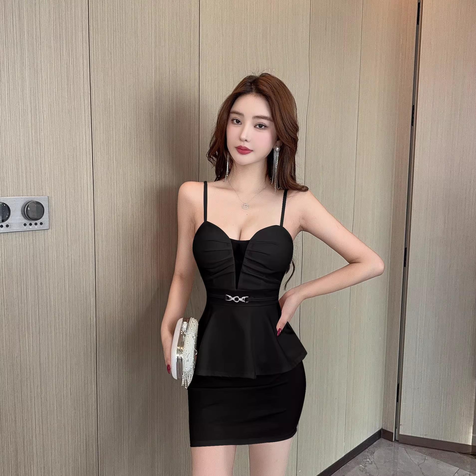 夜场女装低胸性感吊带连衣裙工作服遮肚显瘦荷叶边气质包臀短裙子