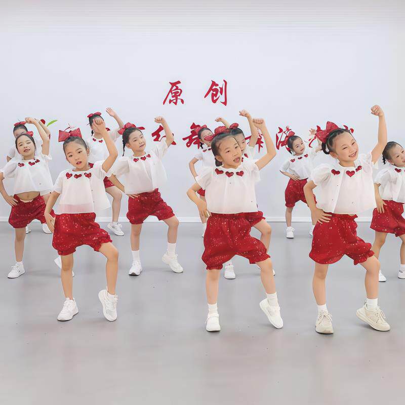青春快出发舞蹈服六一儿童现代舞可爱演出服幼儿园小中大班演出服