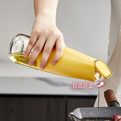A glass kettle with automatic gravitational reloading of oil