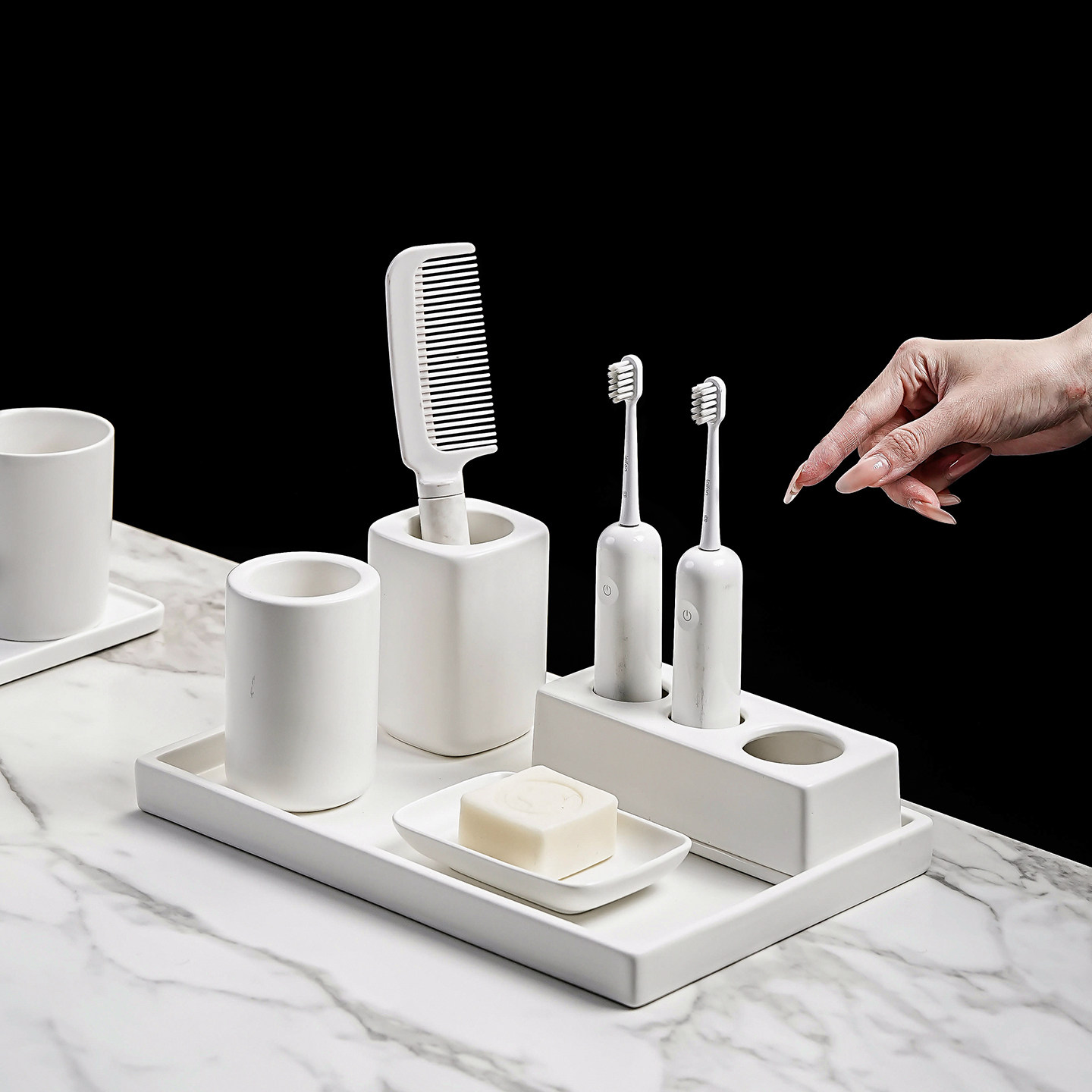极简风陶瓷电动牙刷底座浴室收纳单双人洗漱家用沥水放牙刷置物架