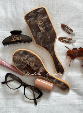 MIRABELLA原创DIY数字英文名气垫梳子女emijay同款生日礼物伴手礼