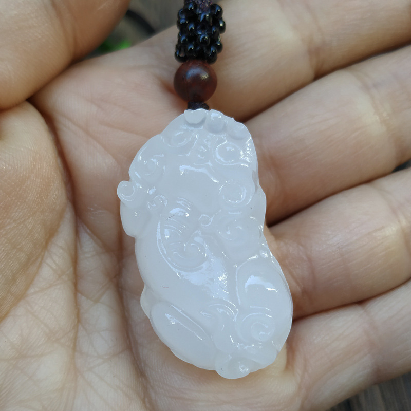白玉貔貅阿富汗玉吊坠男女儿童挂件会销礼品地摊新品颈饰时尚