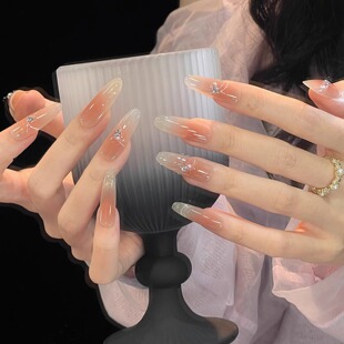 艺人纯欲腮红法式猫眼手工穿戴甲显白高级感2025年新款美甲贴片