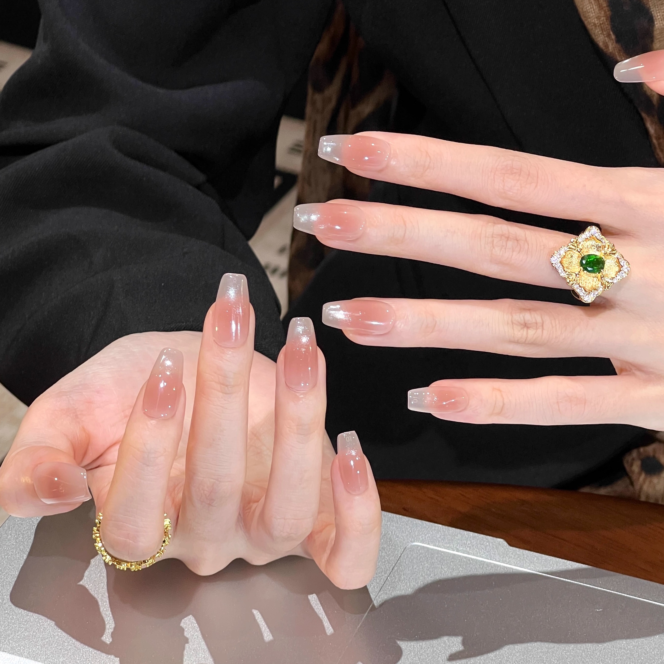 艺人简约高级感追光猫眼美甲穿戴甲中长款纯欲裸色婚甲指甲贴片