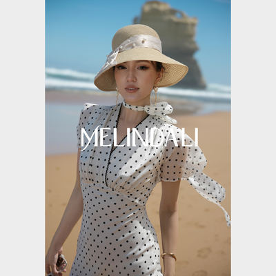 MELINDA LI【优雅出逃】浪漫度假桑蚕丝人丝波点印花斜裁连衣裙夏